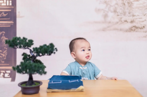 莱州宝宝腿纹不对称怎么办